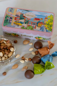 Thumbnail for CZEKOLADKI Z NADZIENIEM O SMAKU PISTACJI, ORZECHA LASKOWEGO I NUGATU W OZDOBNEJ METALOWEJ PUSZCE 180 G