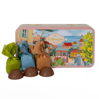 Thumbnail for CZEKOLADKI Z NADZIENIEM O SMAKU PISTACJI, ORZECHA LASKOWEGO I NUGATU W OZDOBNEJ METALOWEJ PUSZCE 180 G