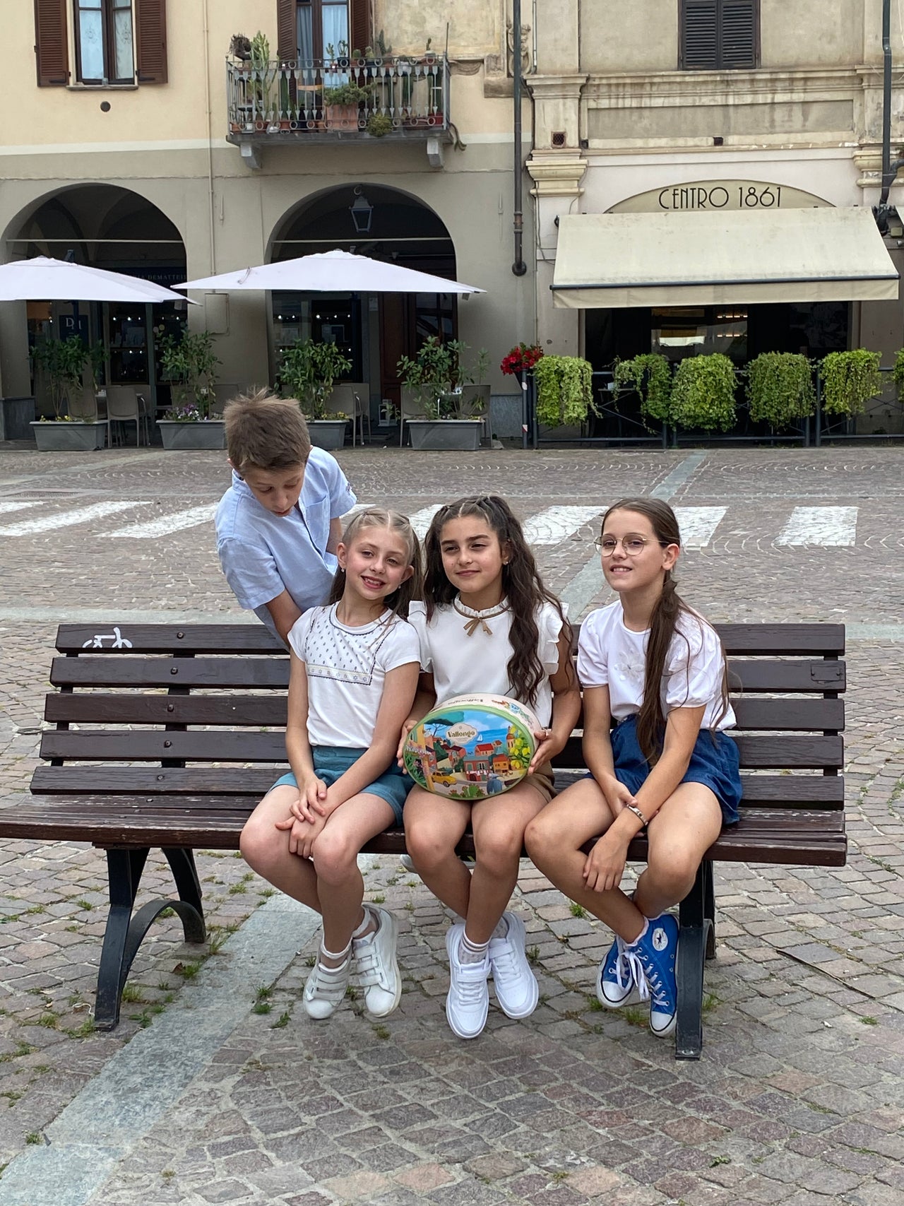 Baci di Dama in Latta di Metallo